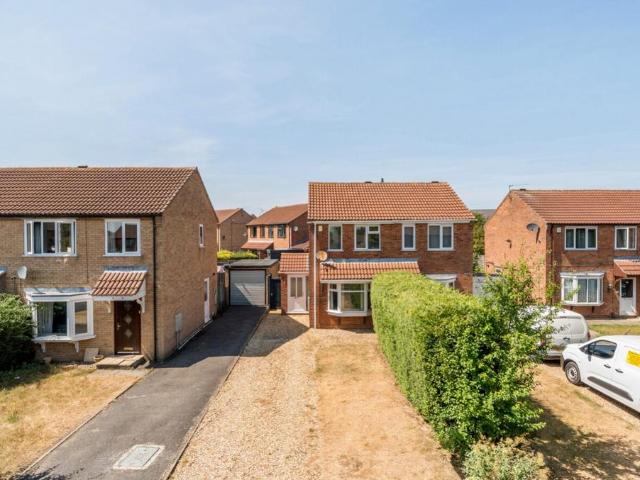 2 bedroom semi detached house for sale