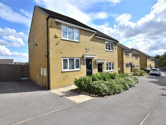 2 bedroom semi detached house for sale