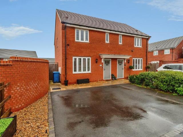 2 bedroom semi detached house for sale