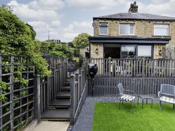 2 bedroom semi detached house for sale