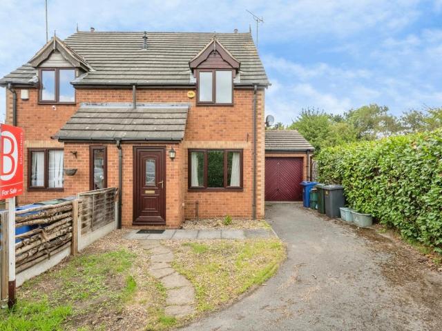 2 bedroom semi detached house for sale