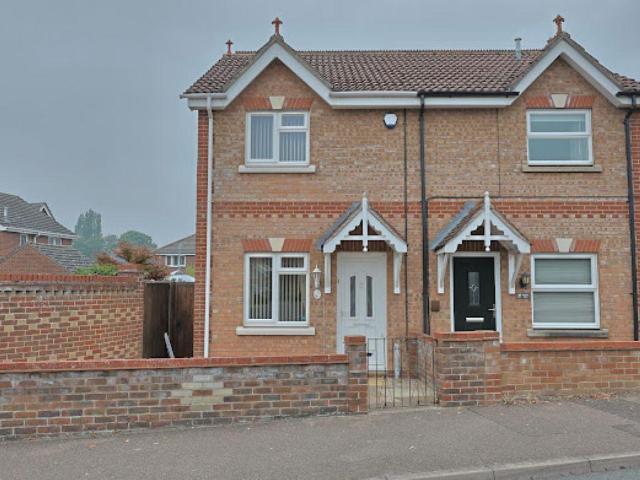 2 bedroom semi detached house for sale