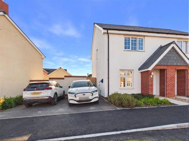 2 bedroom semi detached house for sale
