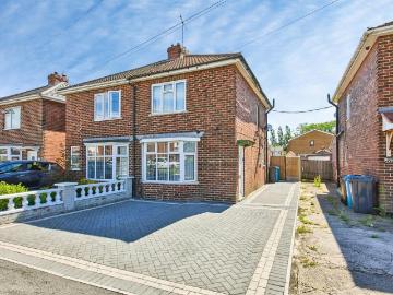 2 bedroom semi detached house for sale