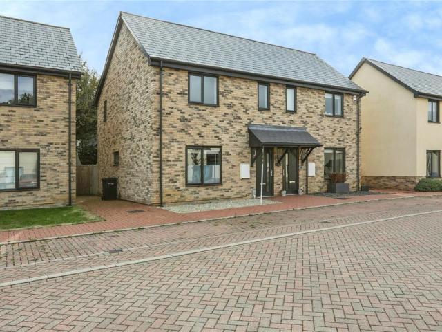 2 bedroom semi detached house for sale