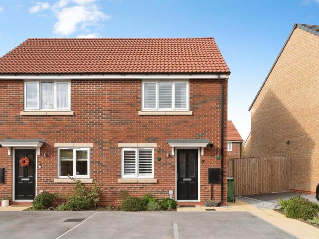 2 bedroom semi detached house for sale
