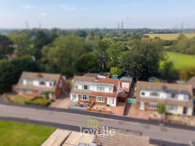 2 bedroom semi detached house for sale
