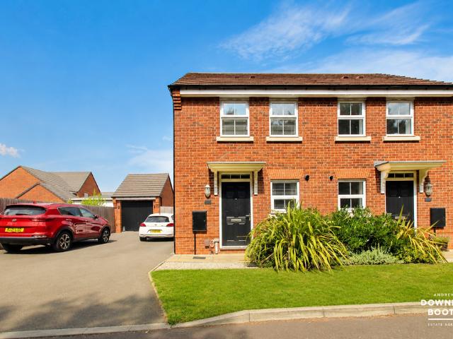 2 bedroom semi detached house for sale
