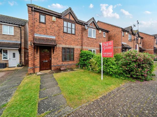 2 bedroom semi detached house for sale