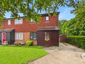 2 bedroom semi detached house for sale