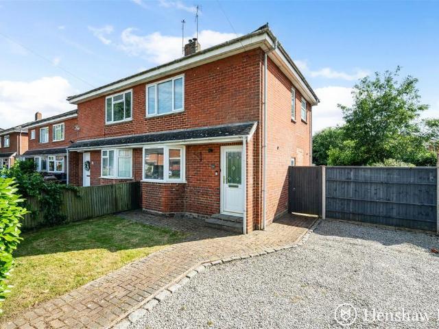 2 bedroom semi detached house for sale