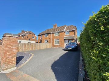 2 bedroom semi detached house for sale