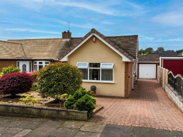 2 bedroom semi detached house for sale