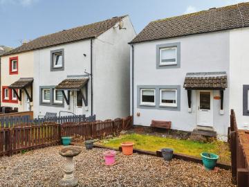 2 bedroom semi detached house for sale