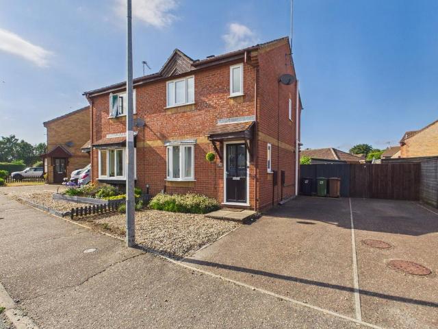 2 bedroom semi detached house for sale