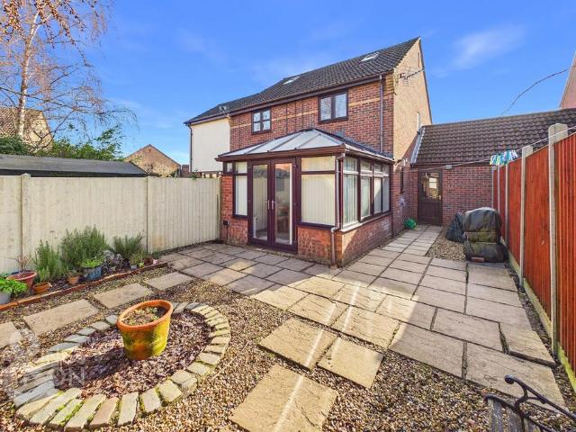 2 bedroom semi detached house for sale