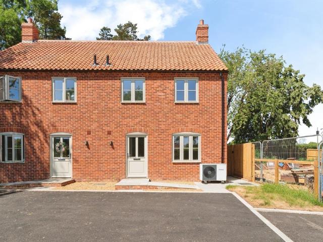 2 bedroom semi detached house for sale