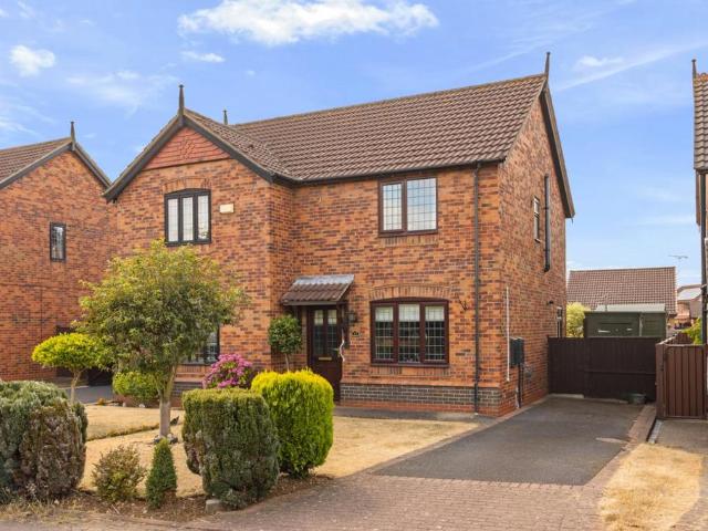 2 bedroom semi detached house for sale