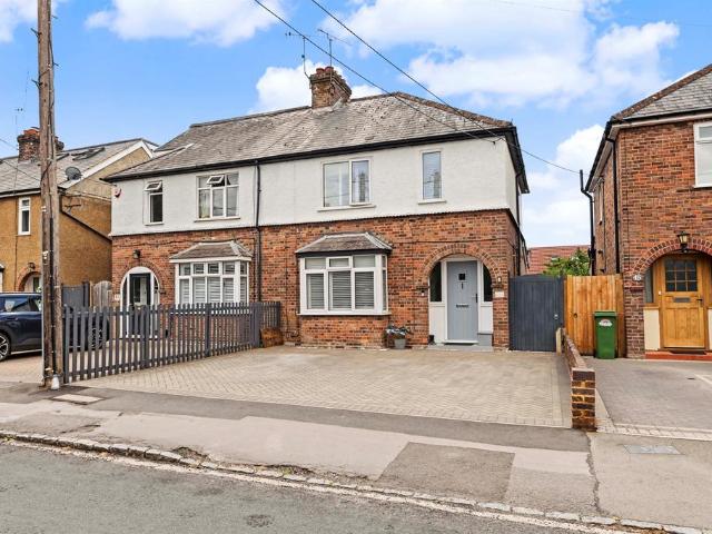 2 bedroom semi detached house for sale