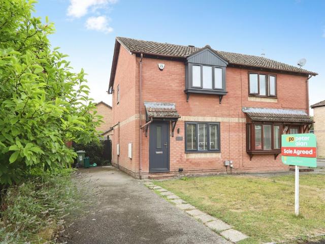 2 bedroom semi detached house for sale