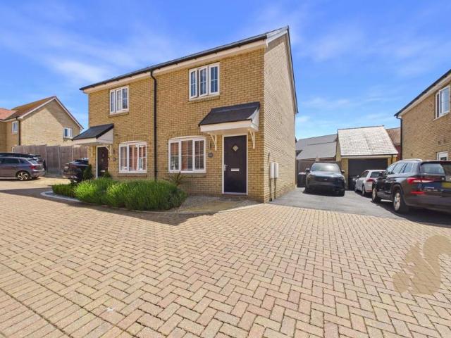 2 bedroom semi detached house for sale