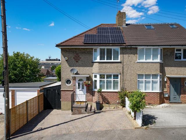 2 bedroom semi detached house for sale