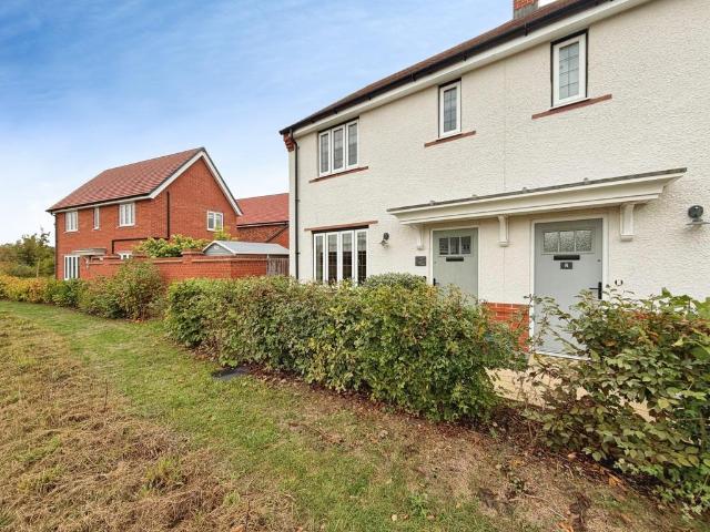 2 bedroom semi detached house for sale