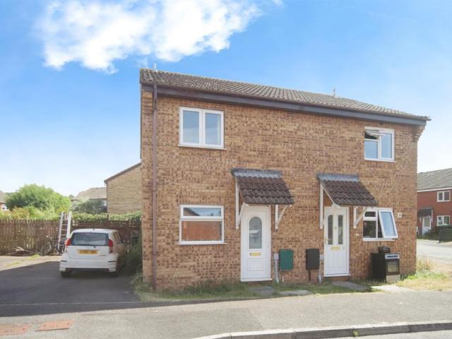 2 bedroom semi detached house for sale