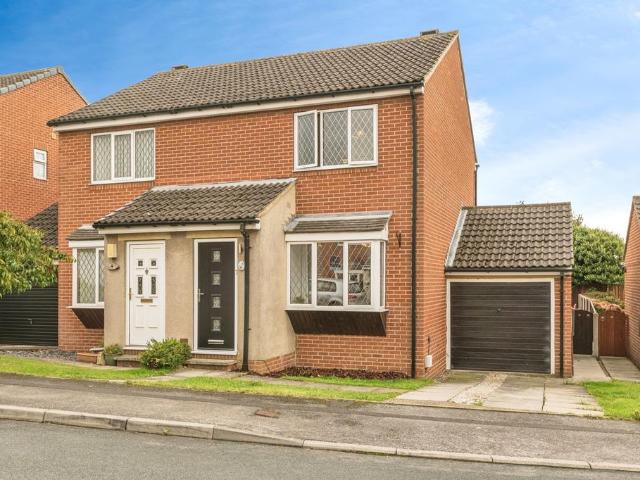 2 bedroom semi detached house for sale