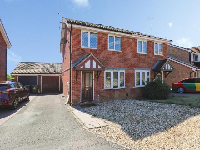 2 bedroom semi detached house for sale