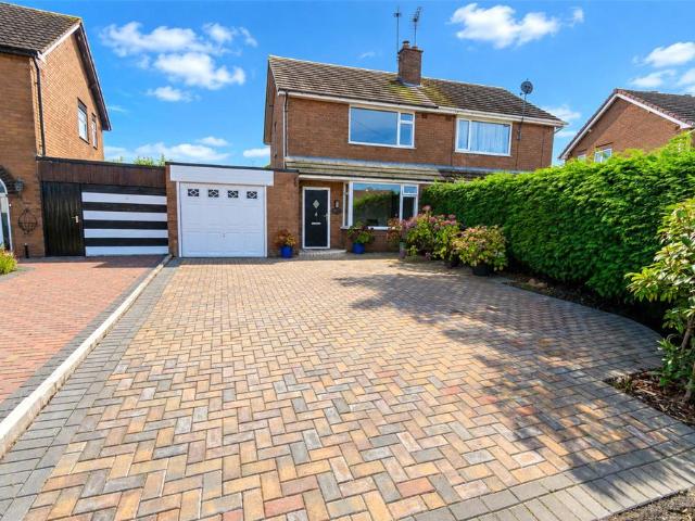 2 bedroom semi detached house for sale