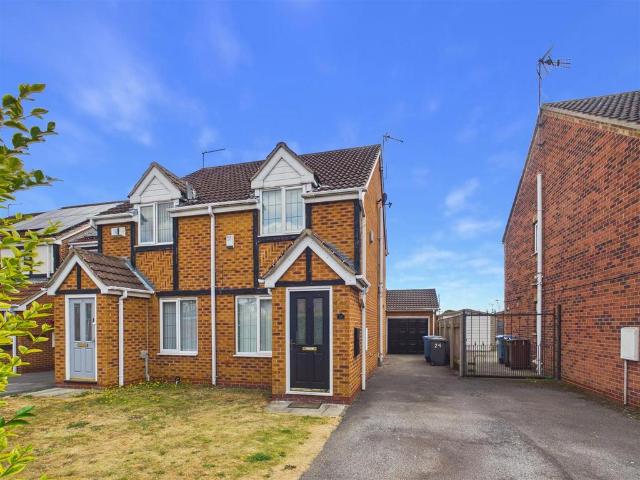 2 bedroom semi detached house for sale