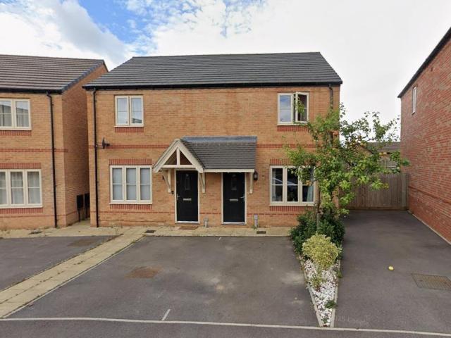 2 bedroom semi detached house for sale