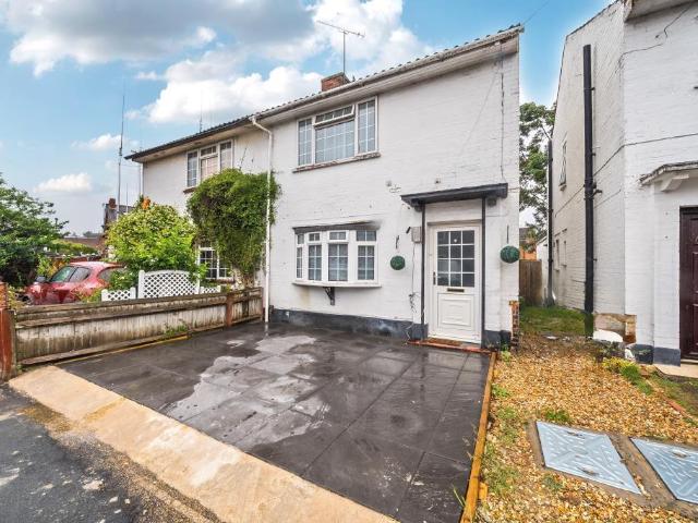 2 bedroom semi detached house for sale