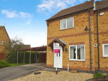 2 bedroom semi detached house for sale