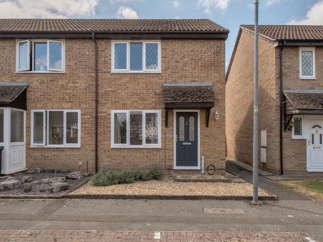 2 bedroom semi detached house for sale