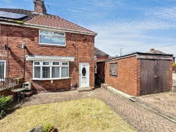 2 bedroom semi detached house for sale