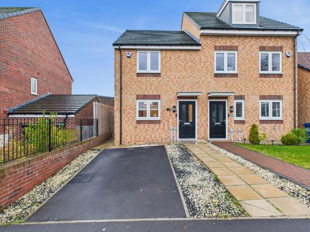 2 bedroom semi detached house for sale