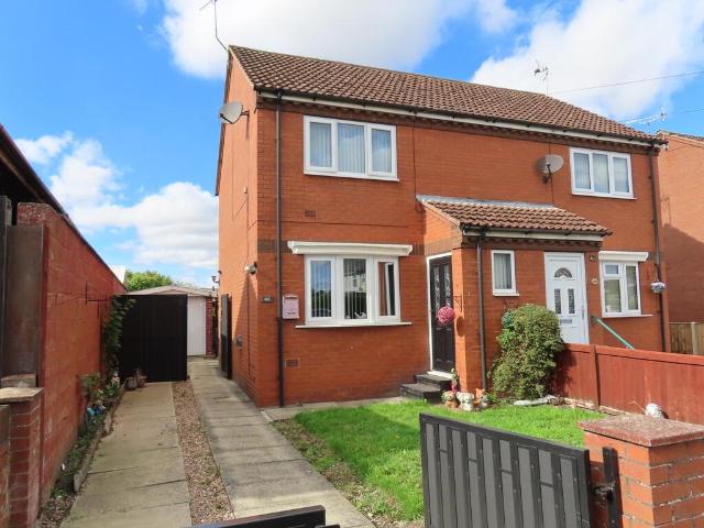 2 bedroom semi detached house for sale