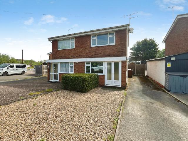2 bedroom semi detached house for sale