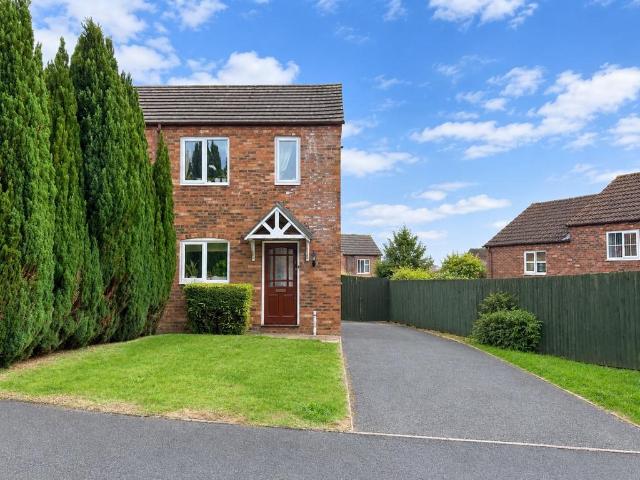 2 bedroom semi detached house for sale