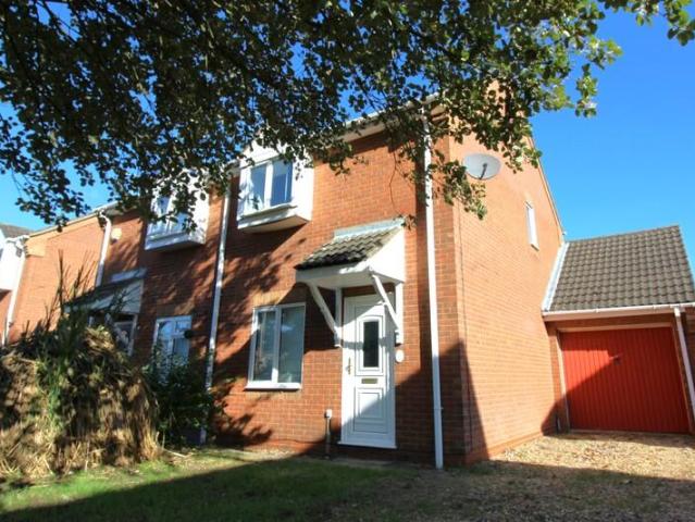 2 bedroom semi detached house for sale