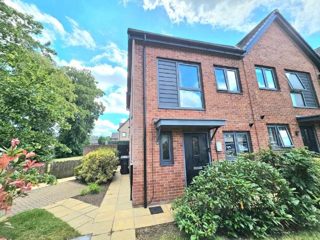 2 bedroom semi detached house for sale