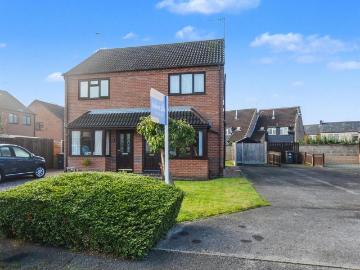 2 bedroom semi detached house for sale