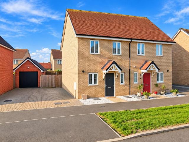 2 bedroom semi detached house for sale