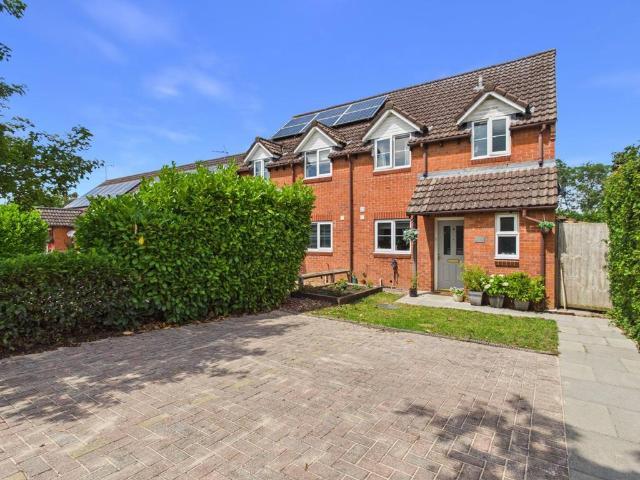 2 bedroom semi detached house for sale