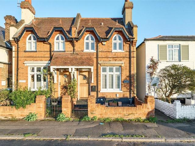 2 bedroom semi detached house for sale