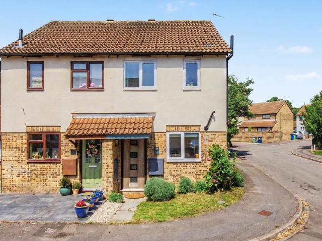 2 bedroom semi detached house for sale