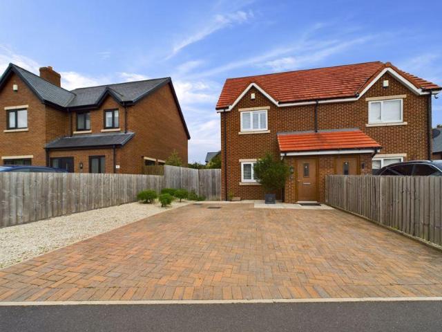 2 bedroom semi detached house for sale