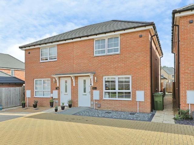 2 bedroom semi detached house for sale